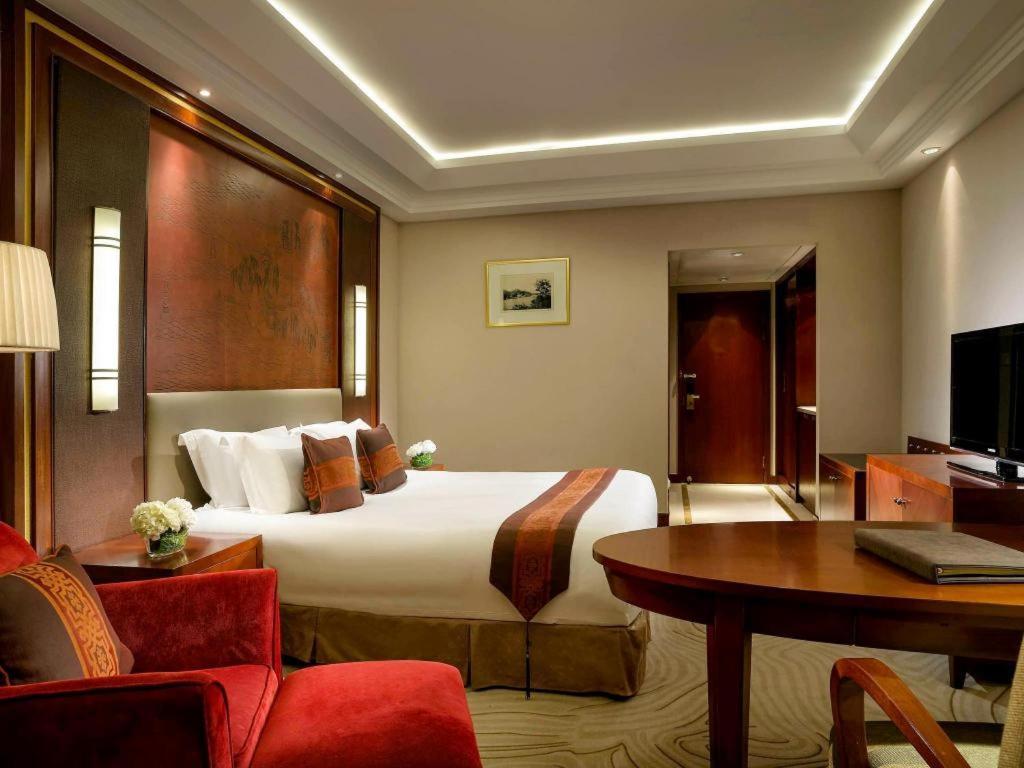 Sofitel Hangzhou Westlake - Few Steps To West Lake, With Panoramic Lake View Terrace Exterior foto